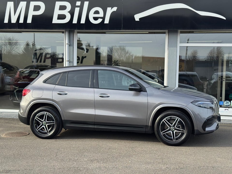 Mercedes EQA300 AMG Line 4Matic 5d