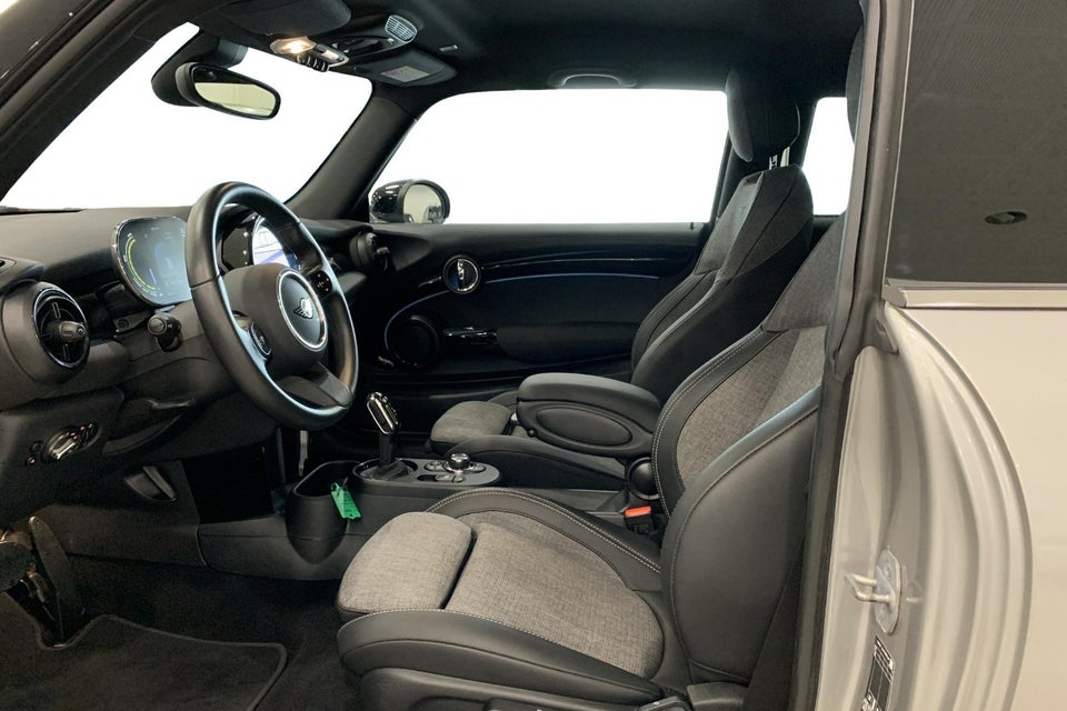 MINI Cooper SE Classic Trim 3d