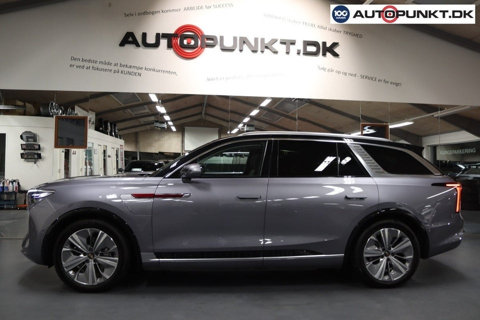Hongqi E-HS9 99 Exclusive 5d