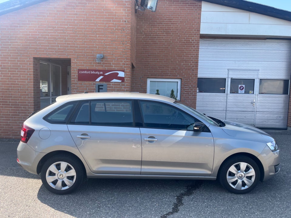 Skoda Rapid 1,2 TSi 90 Style Spaceback 5d