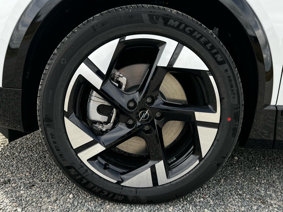 Opel Grandland-e 82 GS 5d