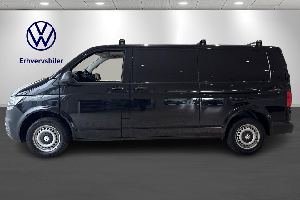 VW Transporter 2,0 TDi 110 Kassevogn lang