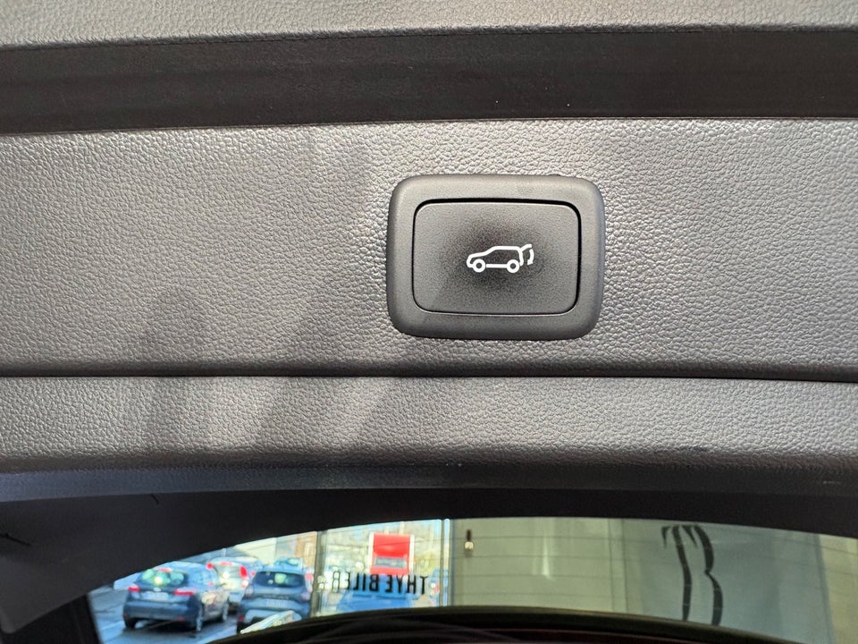 MG Marvel R Luxury 5d