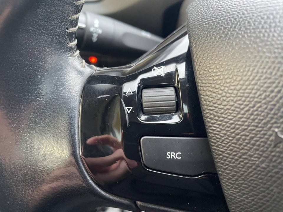 Peugeot 308 1,6 BlueHDi 120 Allure Sky SW 5d