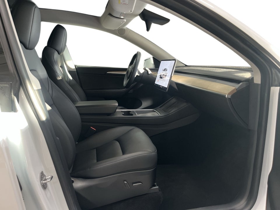 Tesla Model Y RWD 5d