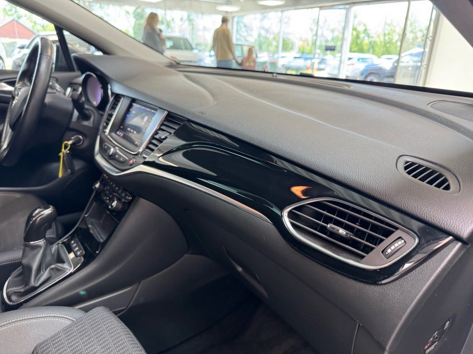 Opel Astra 1,2 T 110 Elegance 5d