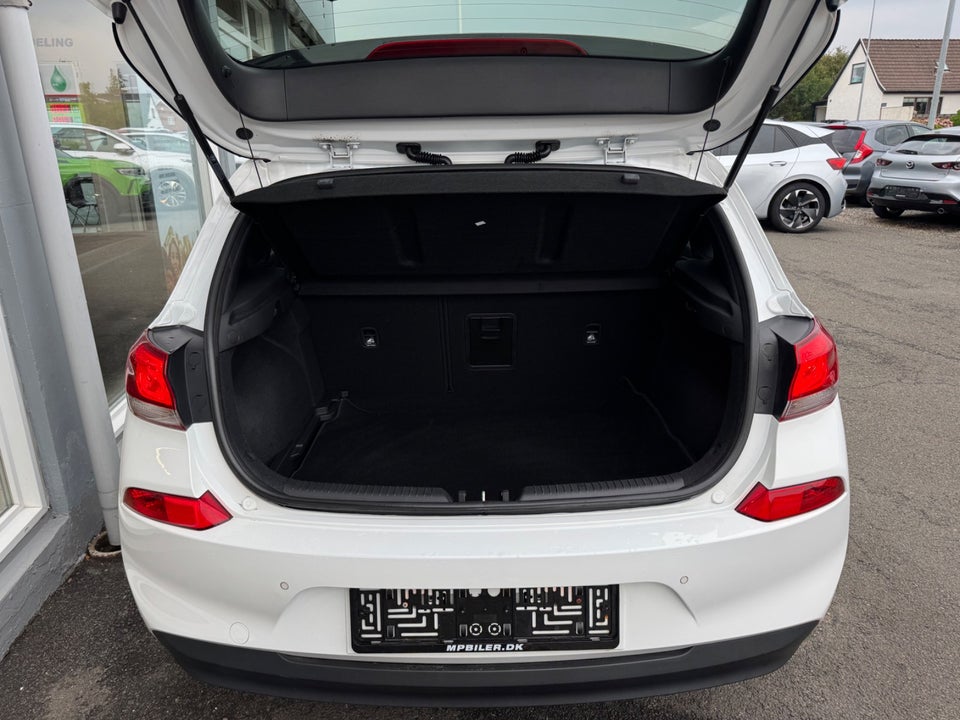 Hyundai i30 1,0 T-GDi Premium 5d