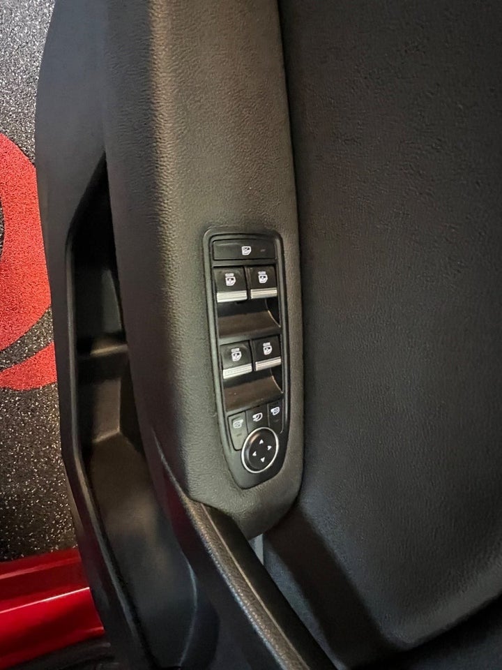 Renault Captur 1,6 E-Tech Intens 5d