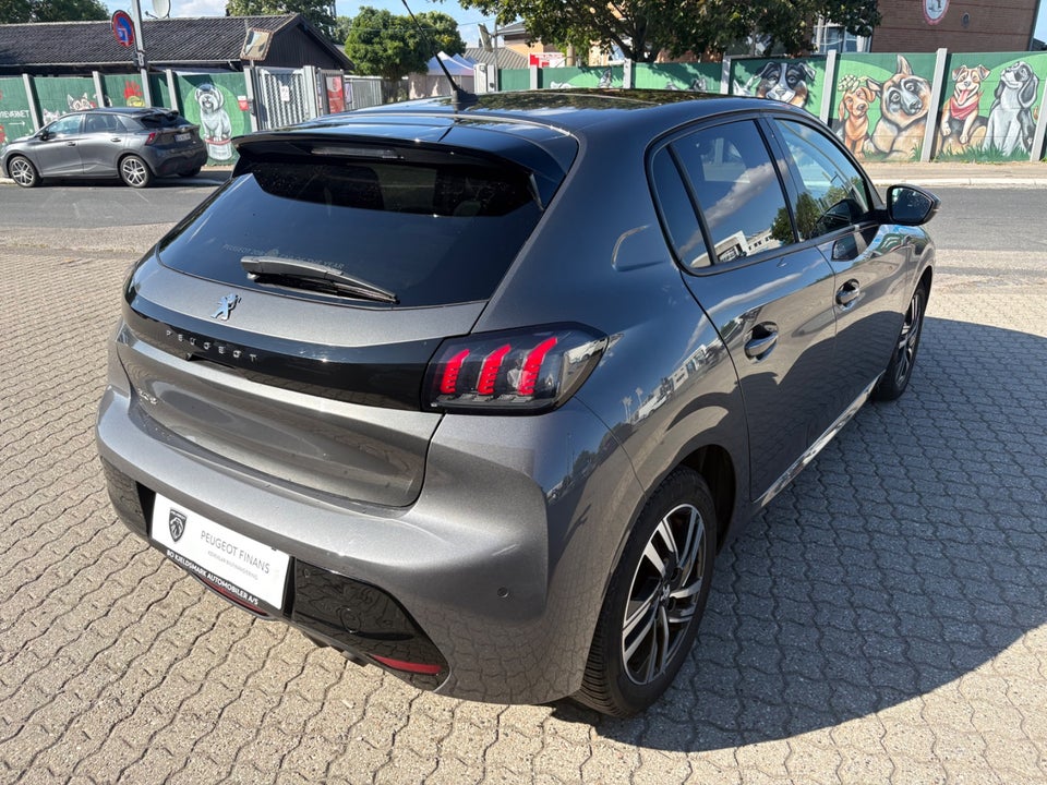 Peugeot 208 1,2 PureTech 100 Allure Sky 5d