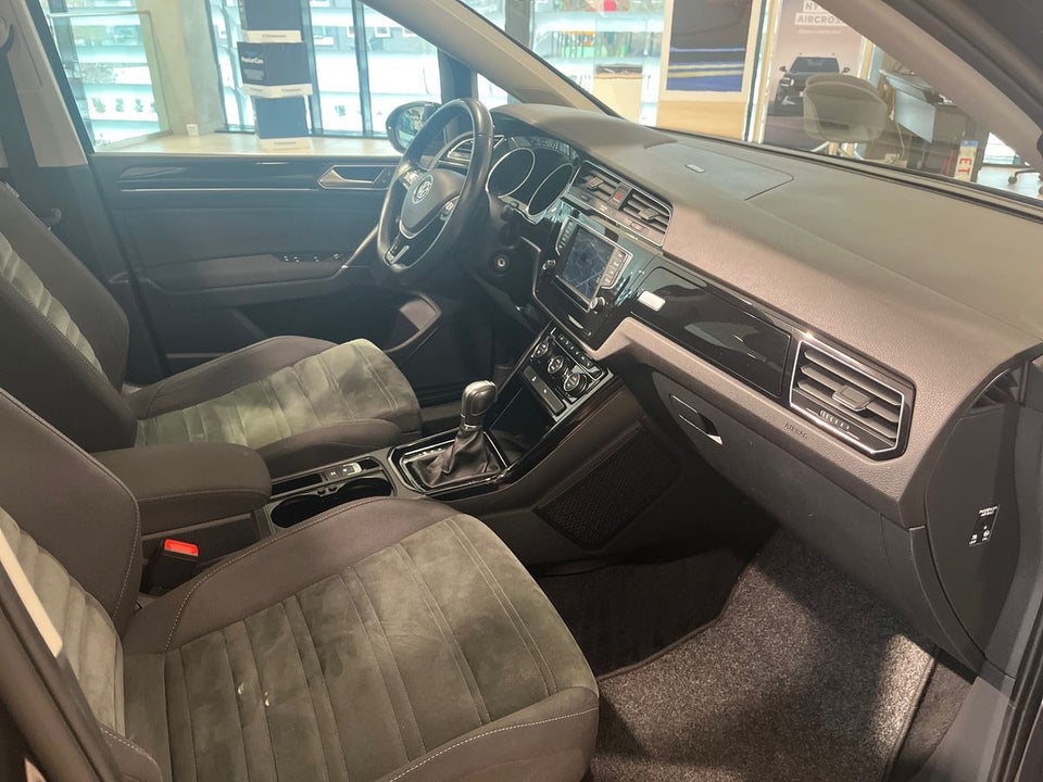 VW Touran 2,0 TDi 150 Highline DSG 5d
