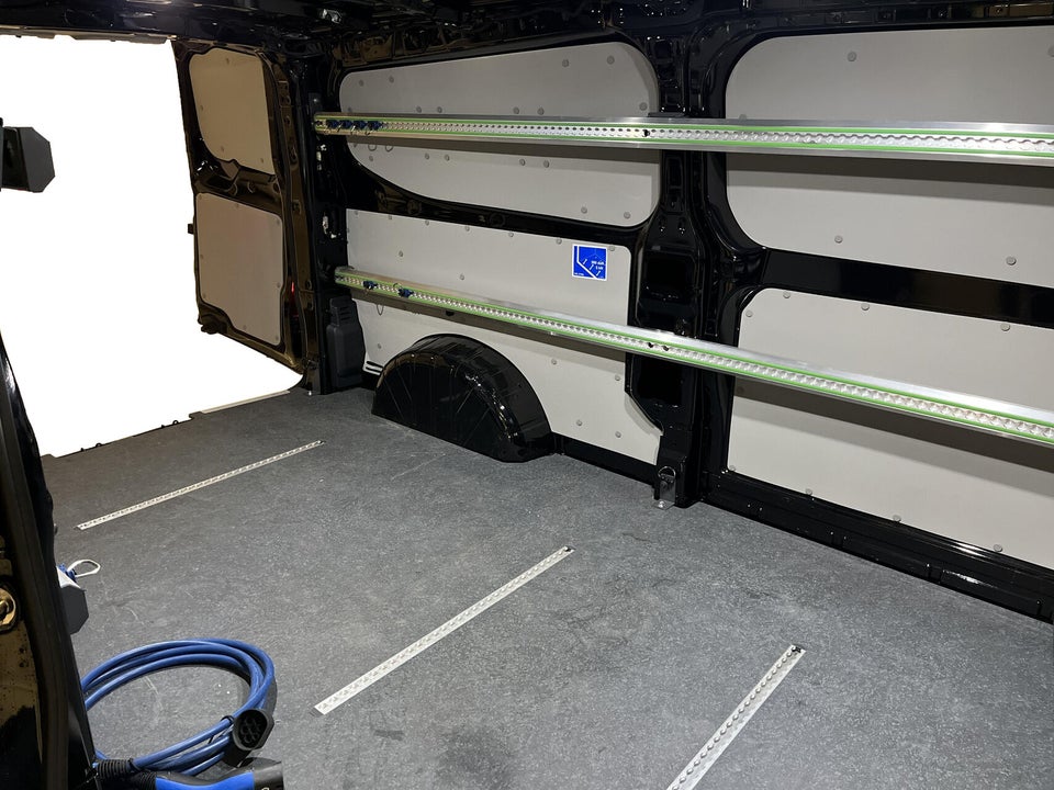 Ford E-Transit Custom 320L 64 Limited