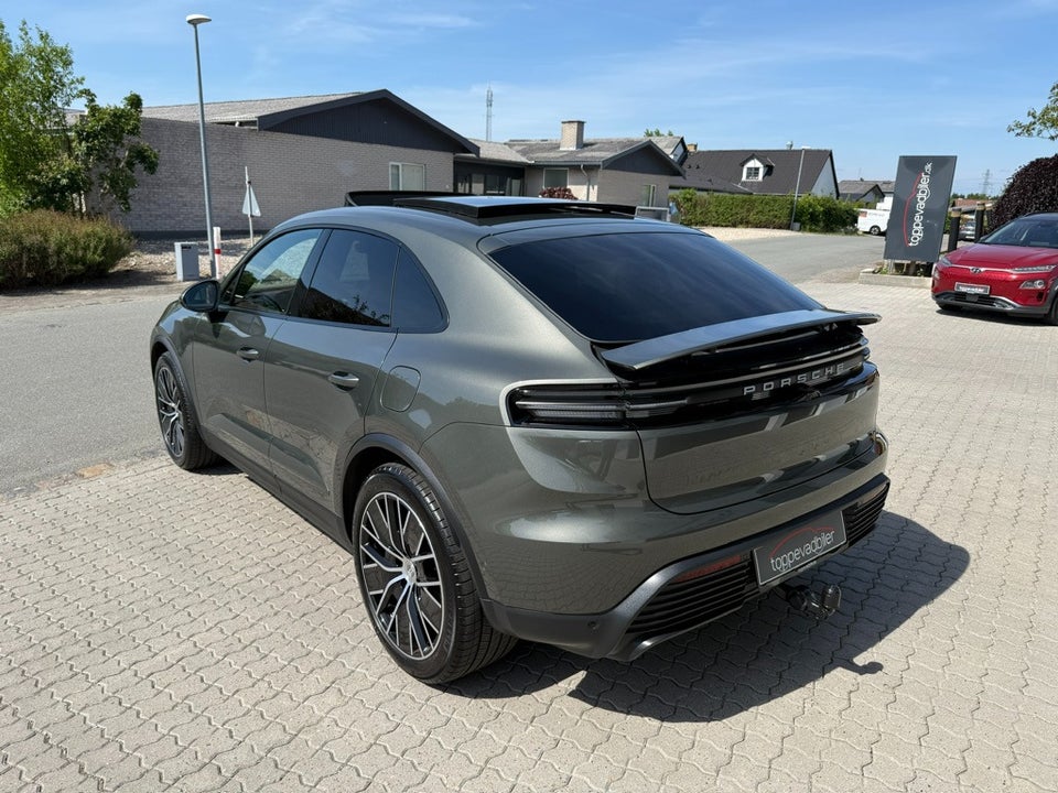 Porsche Macan 4 5d