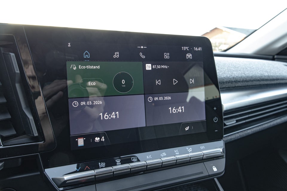 Renault Megane E-Tech 40 Equilibre 5d