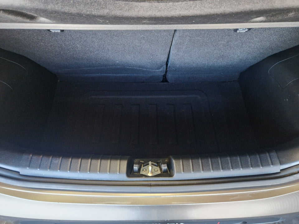 Kia Picanto 1,0 MPi Attraction 5d