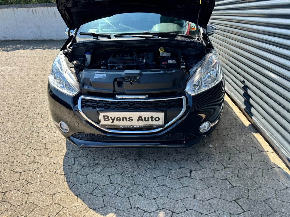 Peugeot 208 1,2 VTi Style 5d