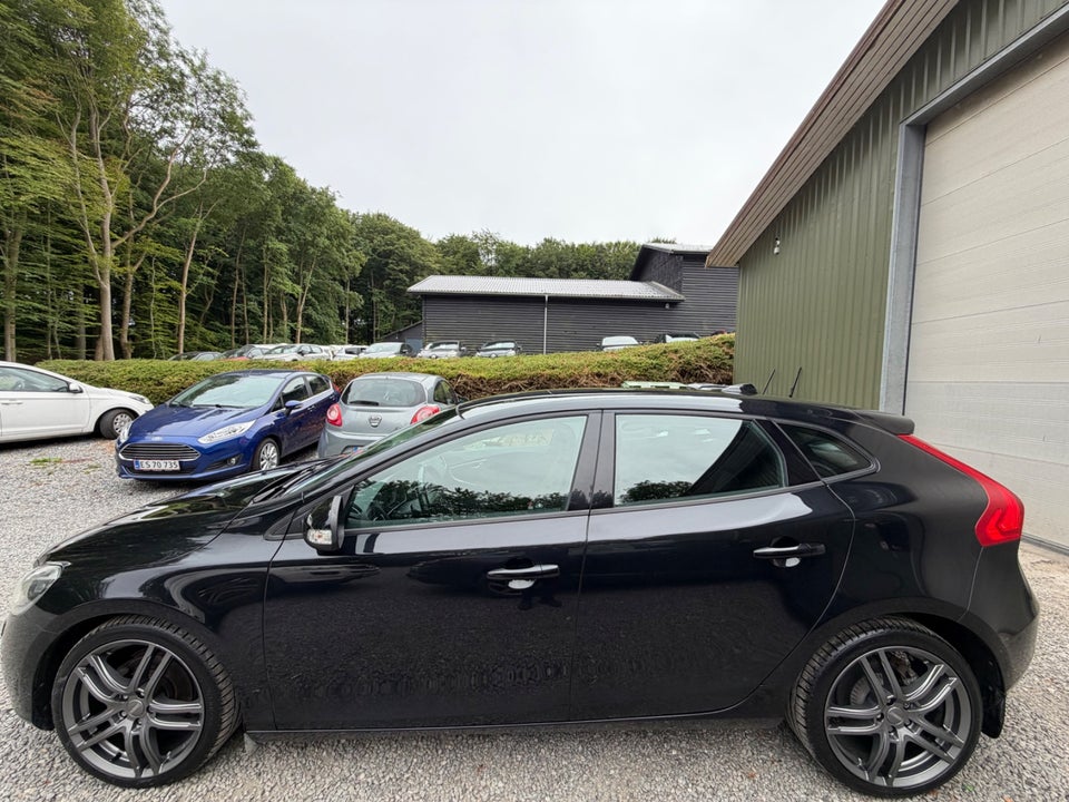 Volvo V40 1,6 D2 115 Kinetic 5d