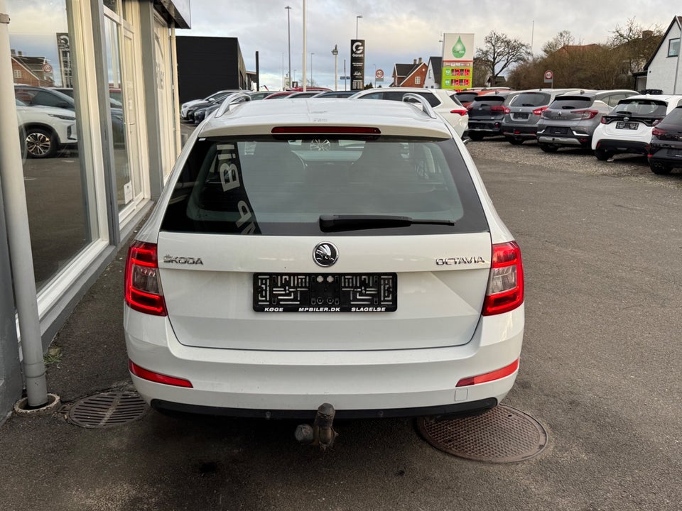 Skoda Octavia 1,6 TDi 105 Active Combi DSG 5d