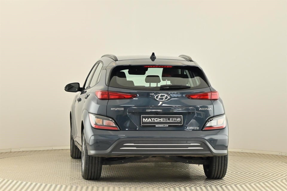 Hyundai Kona 64 EV Essential 5d