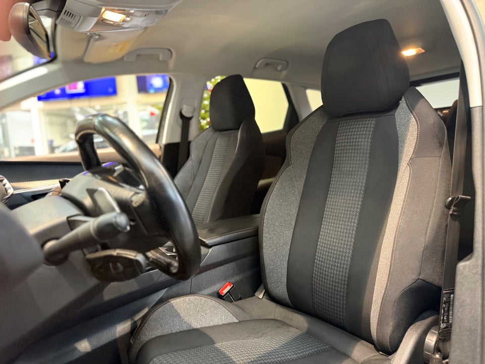 Peugeot 3008 1,5 BlueHDi 130 Active EAT8 5d