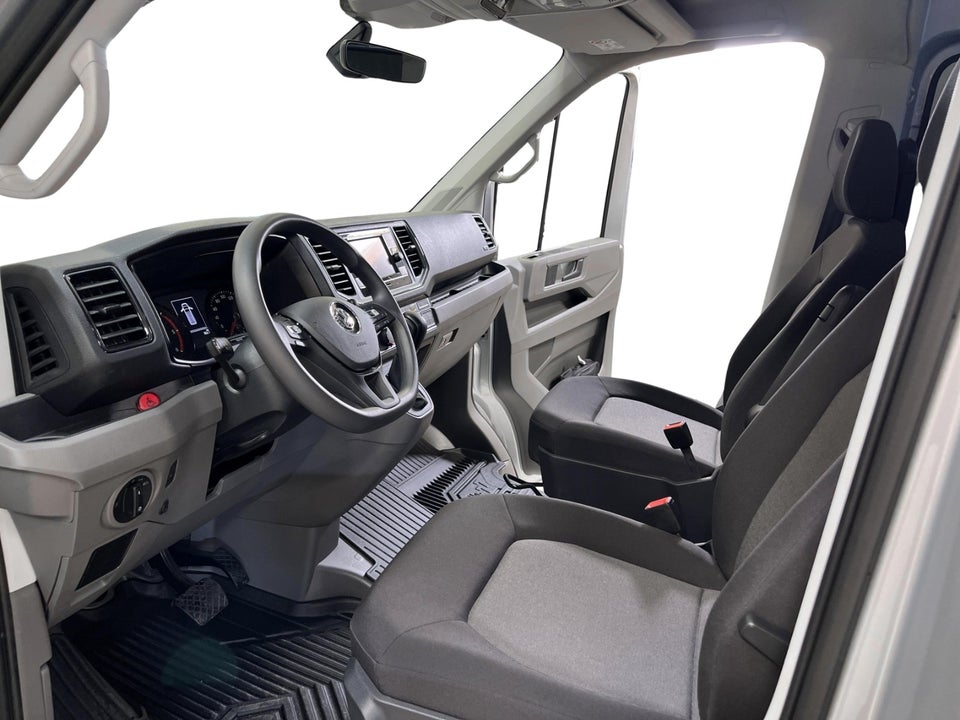 VW Crafter 35 2,0 TDi 140 L3H2 aut.