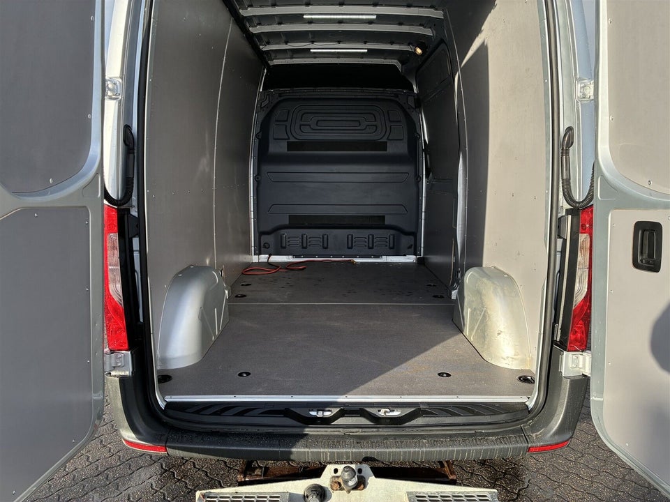 Mercedes Sprinter 214 2,2 CDi A2 Kassevogn aut. FWD