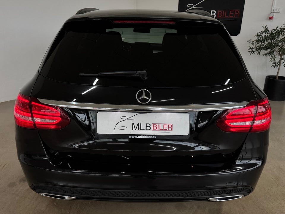 Mercedes C220 d 2,2 AMG Line stc. aut. 5d