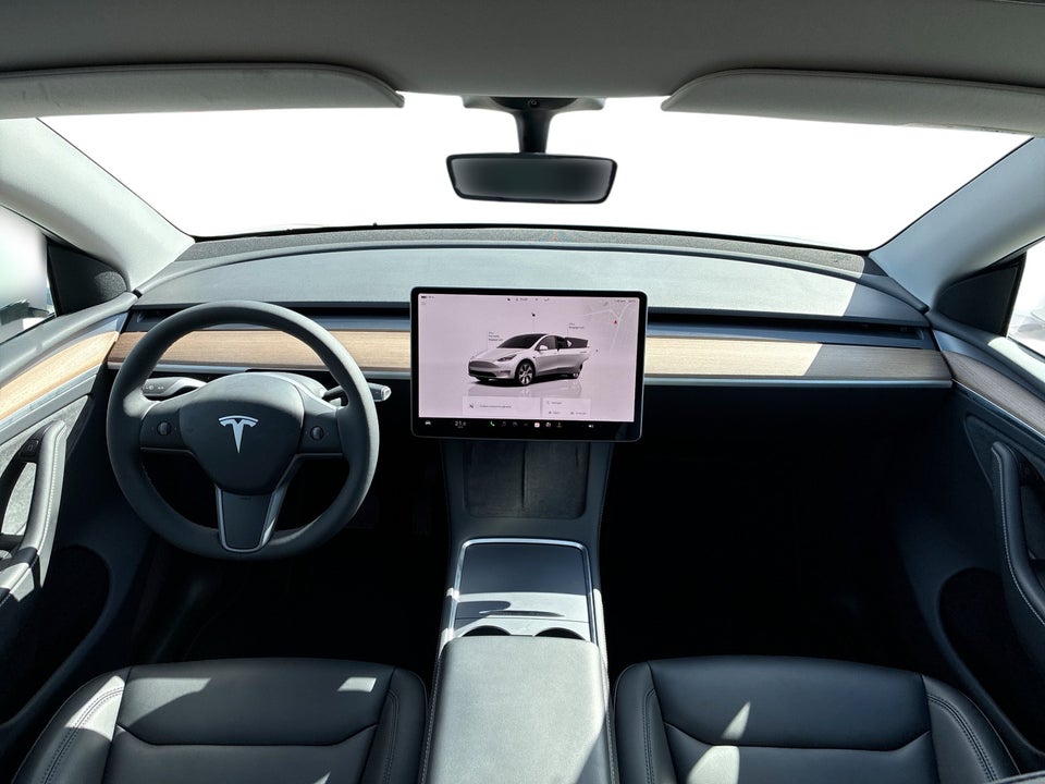 Tesla Model Y Long Range AWD 5d