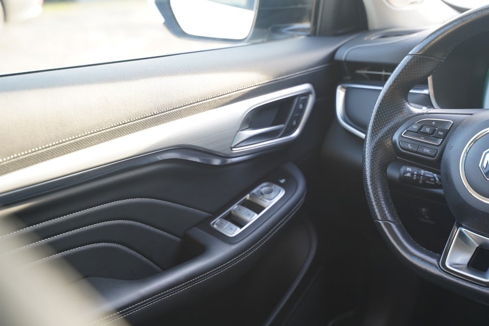 MG Marvel R Performance 5d