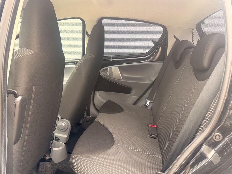 Toyota Aygo 1,0 Plus 5d