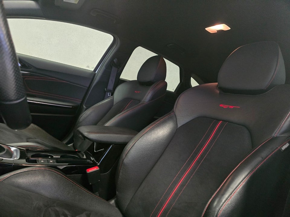 Kia ProCeed 1,6 T-GDi GT DCT 5d