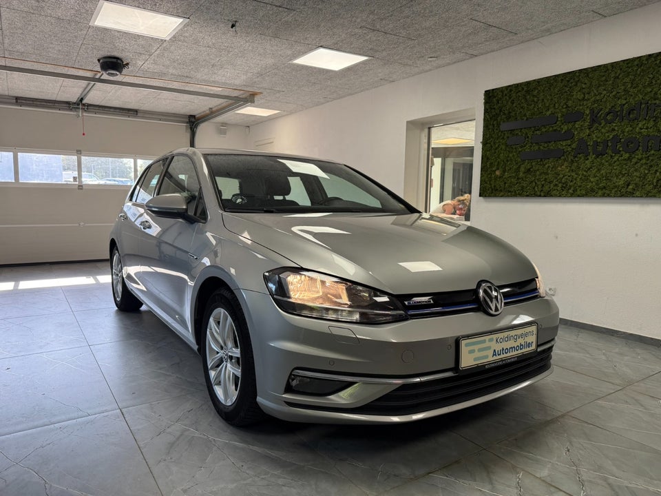 VW Golf VII 1,5 TSi 130 Comfortline Connect DSG 5d
