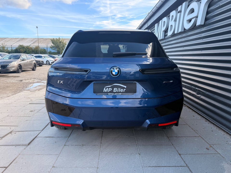 BMW iX xDrive40 5d