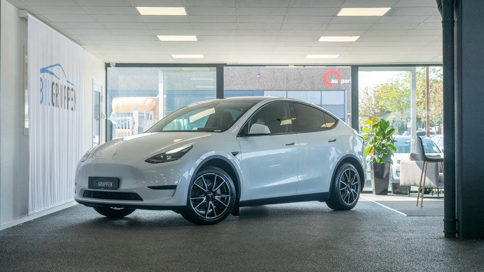 Tesla Model Y RWD 5d