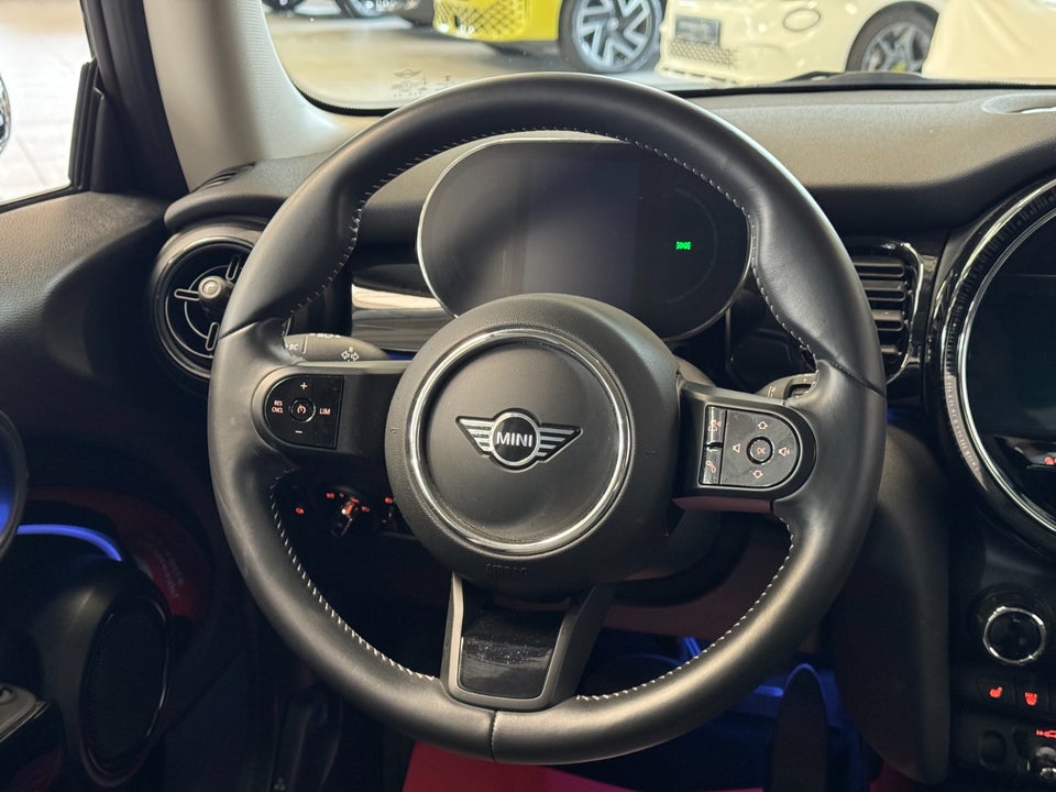 MINI Cooper SE Classic Trim 3d