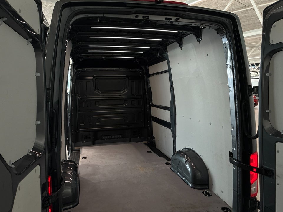 MAN TGE 2,0 3.180 Kassevogn L3H3 aut. FWD