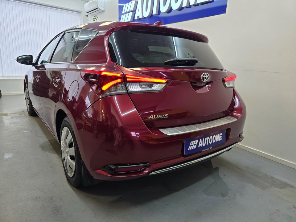 Toyota Auris 1,2 T T2 Style 5d