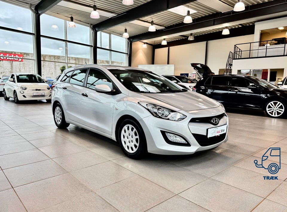 Hyundai i30 1,6 CRDi 110 XTR CW Eco 5d