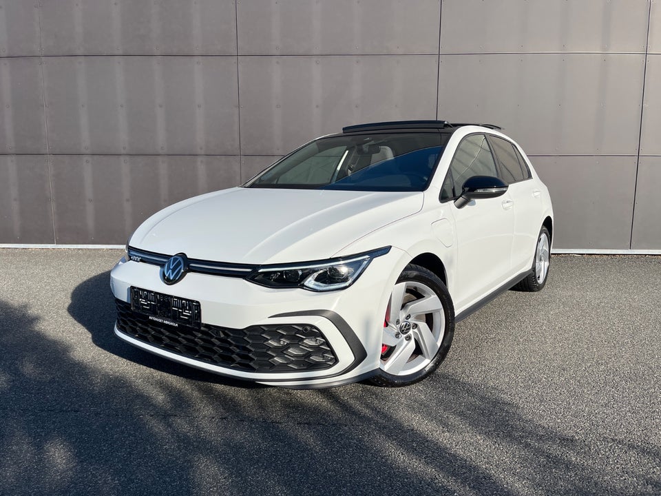 VW Golf VIII 1,4 GTE DSG 5d