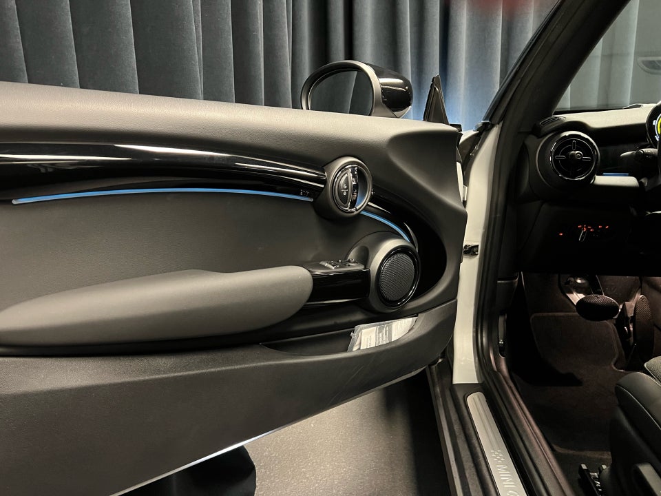 MINI Cooper SE Edition Premium Plus 3d