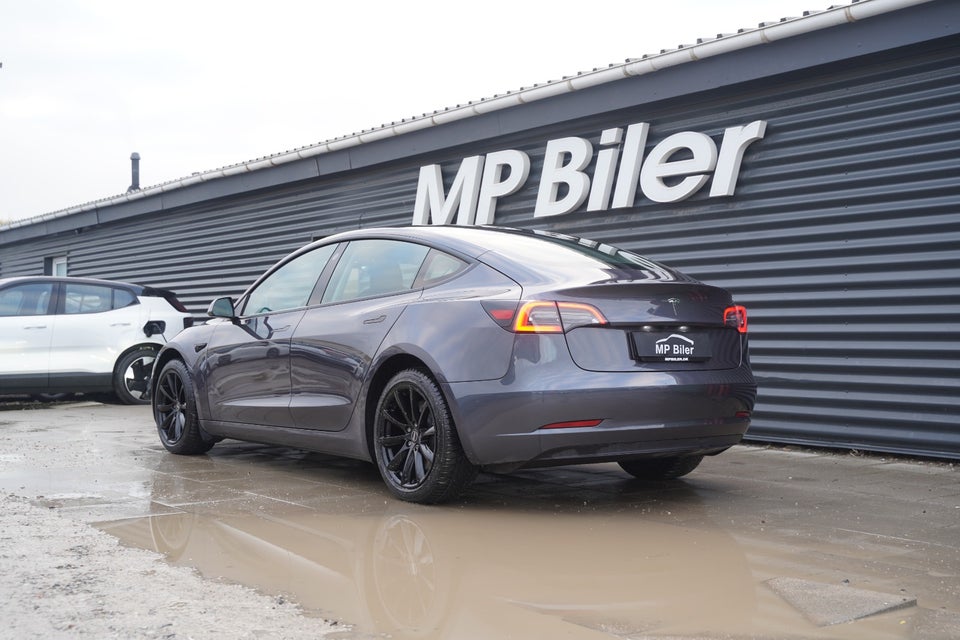 Tesla Model 3 RWD 4d