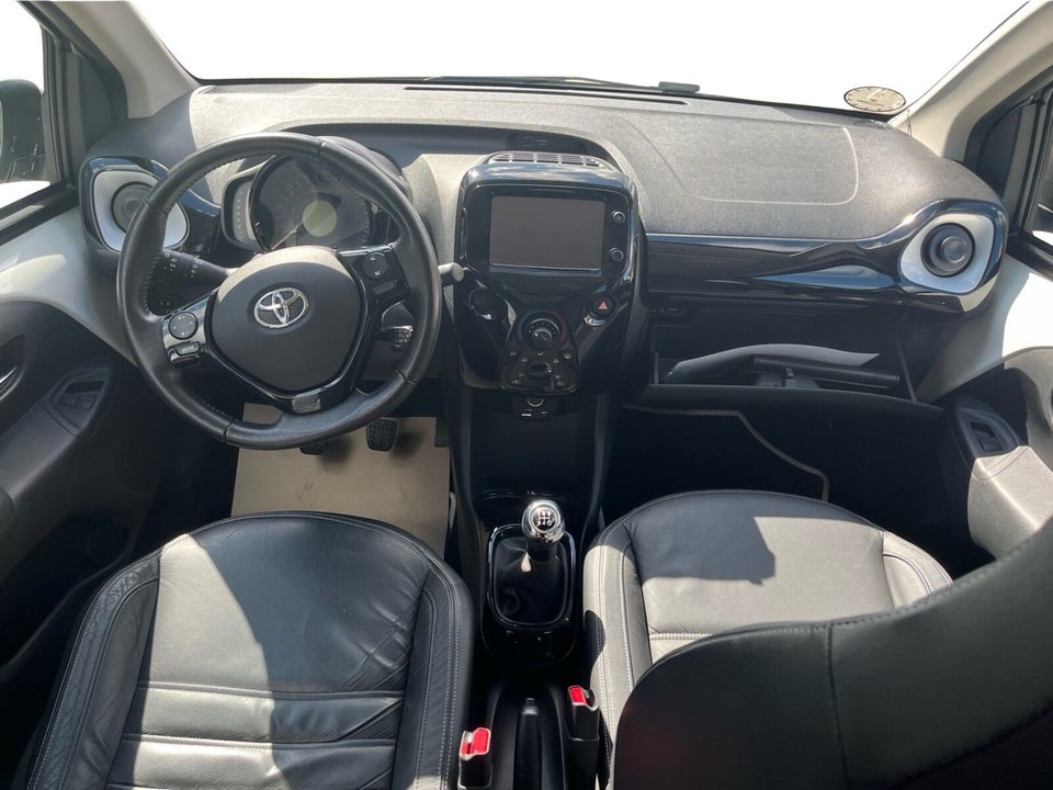 Toyota Aygo 1,0 VVT-i x-cellence 5d
