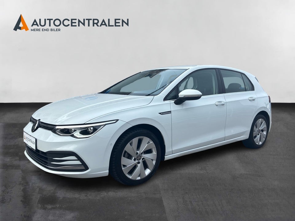 VW Golf VIII 1,5 eTSi 150 Life DSG 5d