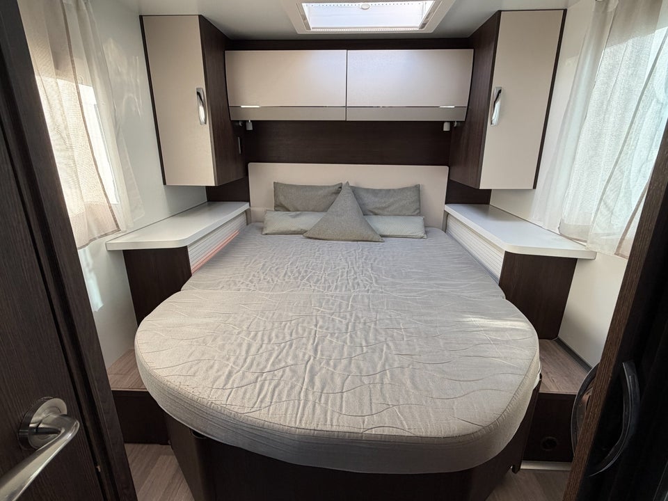 Ford Benimar 2,0 Tessoro 497 3d