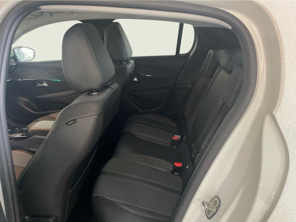 Peugeot 208 1,5 BlueHDi 100 Allure Comfort 5d