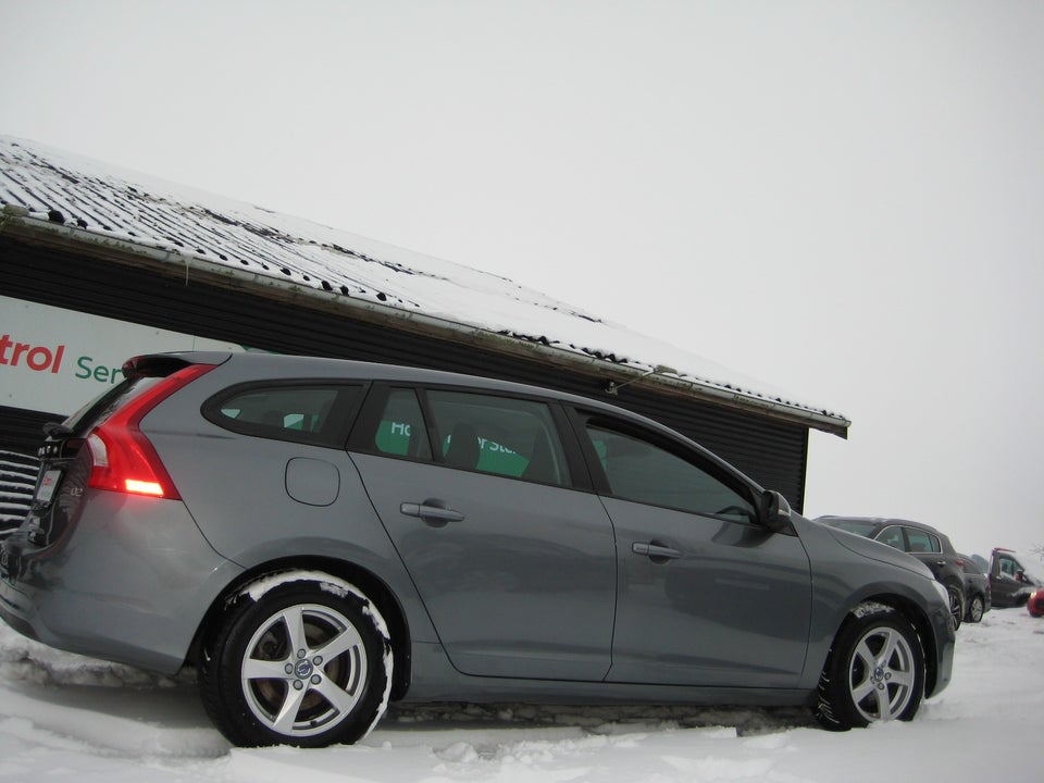 Volvo V60 2,0 D2 120 Kinetic aut. 5d