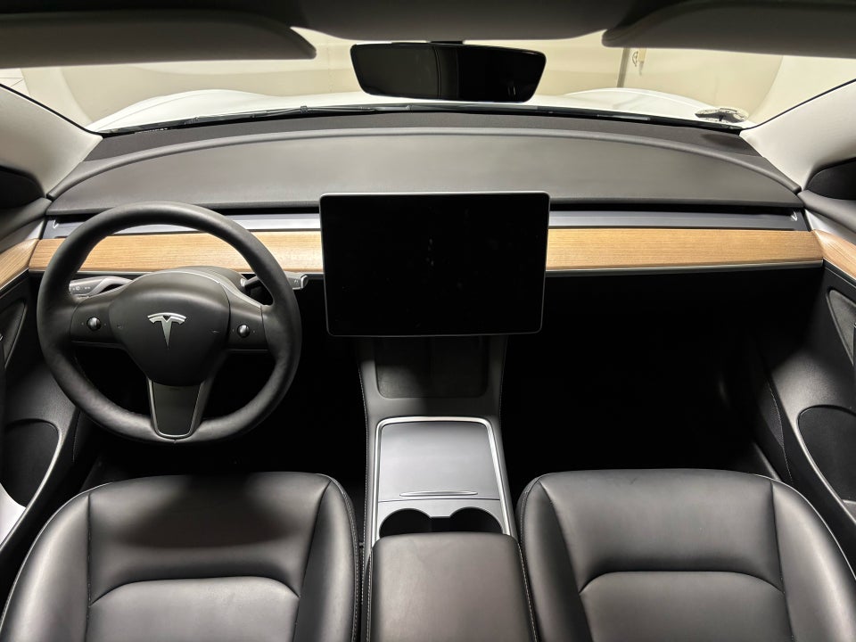 Tesla Model 3 RWD 4d