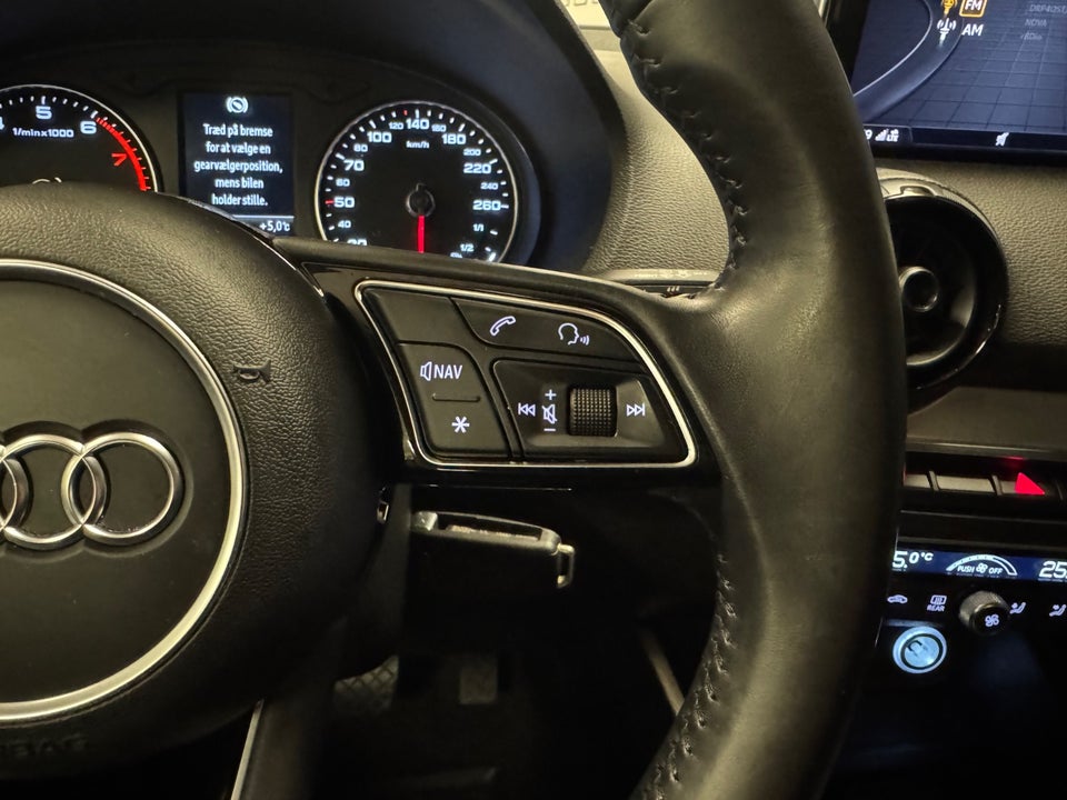 Audi Q2 1,4 TFSi 150 Sport S-tr. 5d