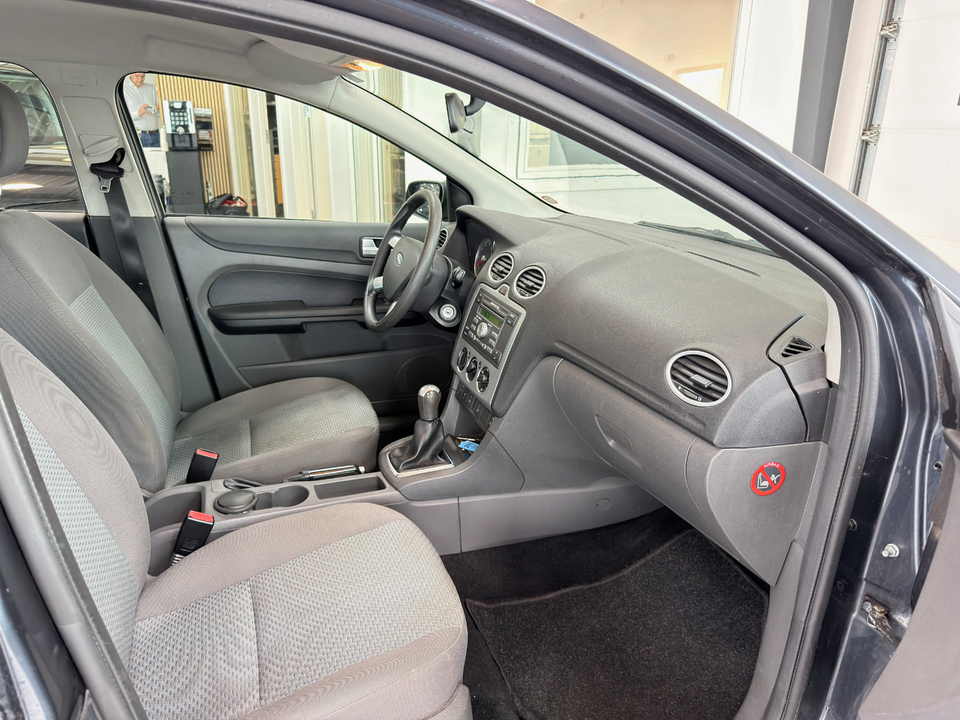 Ford Focus 1,6 Trend 100 4d