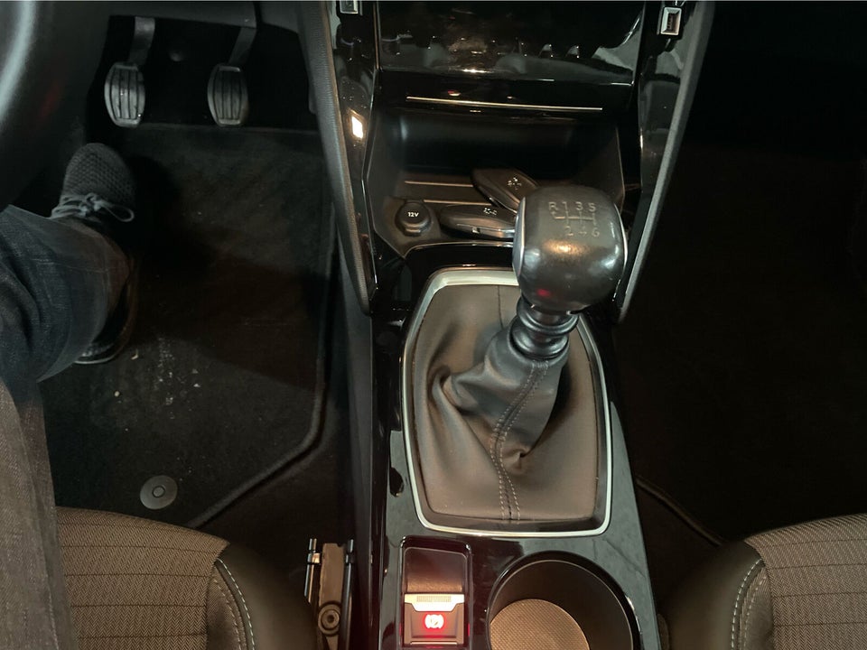 Peugeot 208 1,5 BlueHDi 100 Allure Comfort 5d
