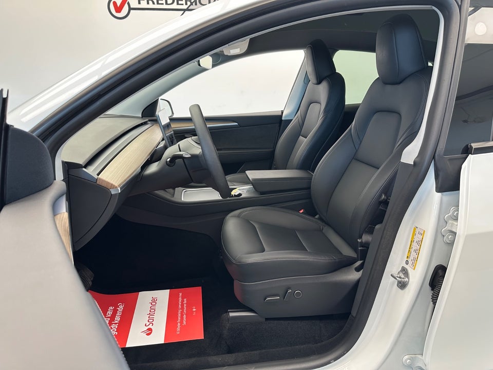 Tesla Model Y RWD 5d